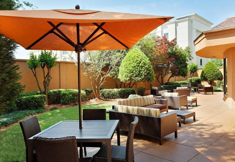 Courtyard Mobile Hotel Exterior photo