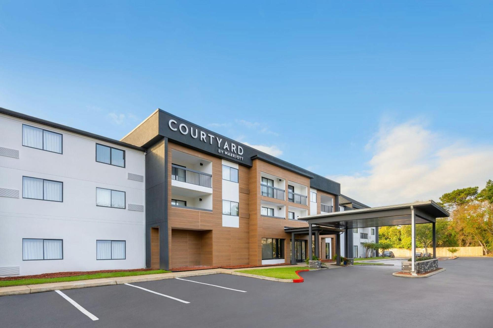 Courtyard Mobile Hotel Exterior photo