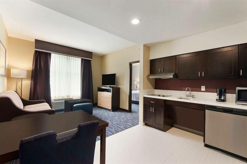 Courtyard Mobile Hotel Exterior photo